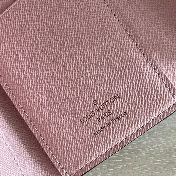 Louis Vuitton Victorine Wallet Monogram Rose Ballerine MI1138 - Picture 4 of 14